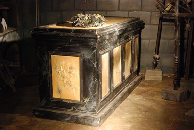 Tomb, Marble, Black &amp; Beige 
