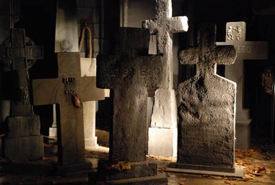 Tombstone, Cross