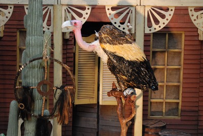 Vulture, life-size on a branche