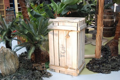 Crate, wood, for Reception