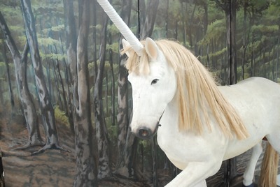 Horn, to make &quot;Horse White&quot; a Unicorn