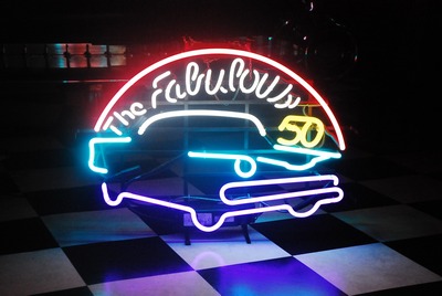 Neon &quot; the Fabulous 50&#039;s &quot; car 220v