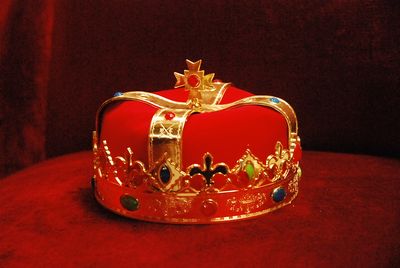 sale Crown (with red hat)