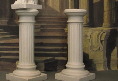 Pedestal Dorian Column in White