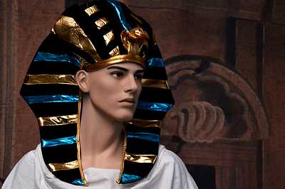 sale Pharaoh&#039;s Head-dress, Ramses II