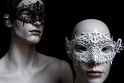 sale Lace Mask ass. Black or White