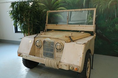 Jeep,  Front of an Autocar