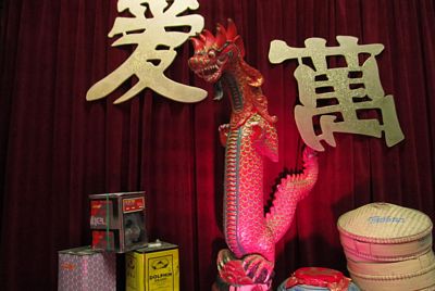 Dragon, red,  little  statue