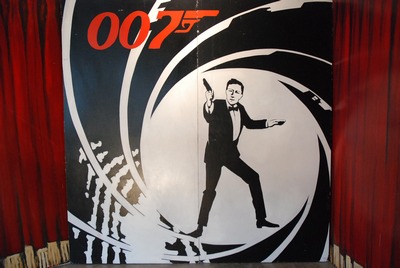 Panel, logo James Bond